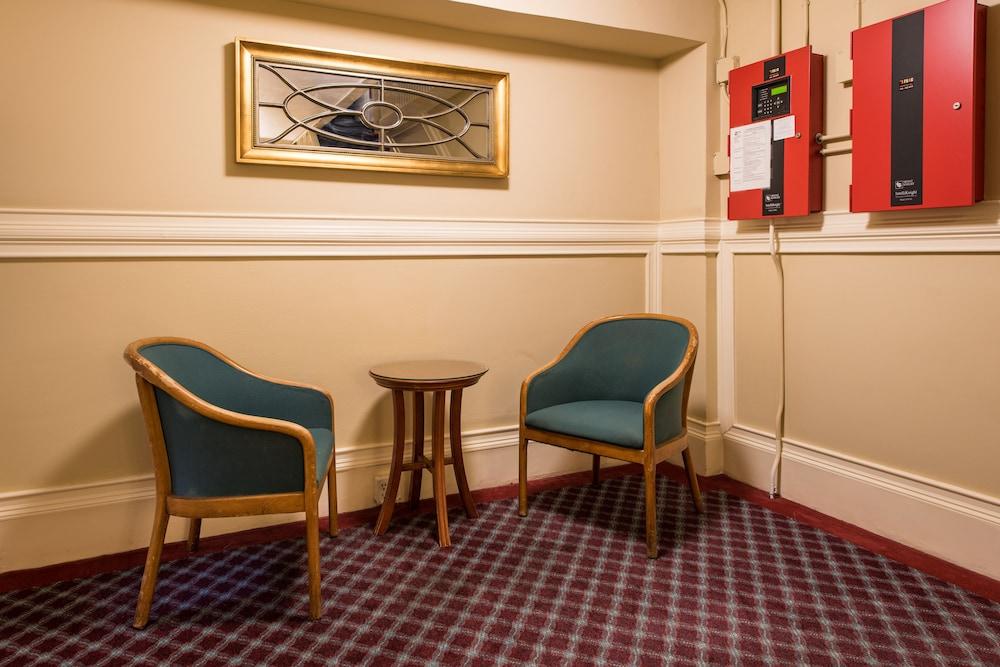 Hotel Grant 2*